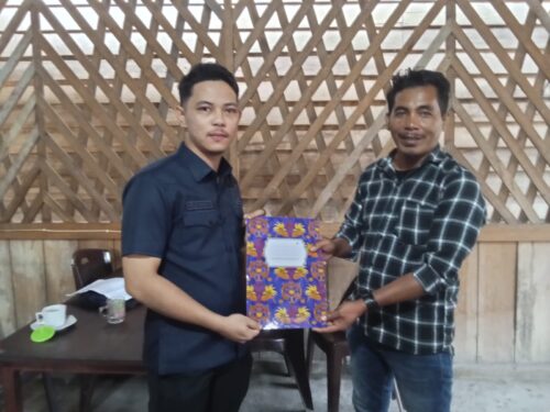 Serah terima rekomendasi Partai Nasdem untuk Aisyah Damra Kamarullah maju Musda II KNPI Halsel