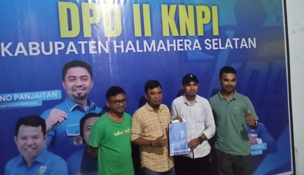 Tim Echa Kamarullah saat mendaftarkan Echa Kamarullah calon Ketua KNPI Halsel