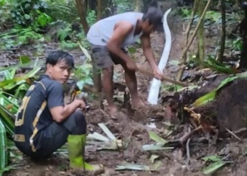 Pembangunan air bersih sepanjang 2 kilometer dari pemukiman warga