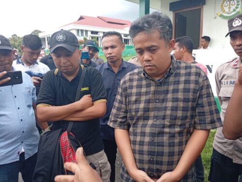 Pihak Kejari hanya diwakili Kasi Intel dan menolak memberikan penjelasan rinci.